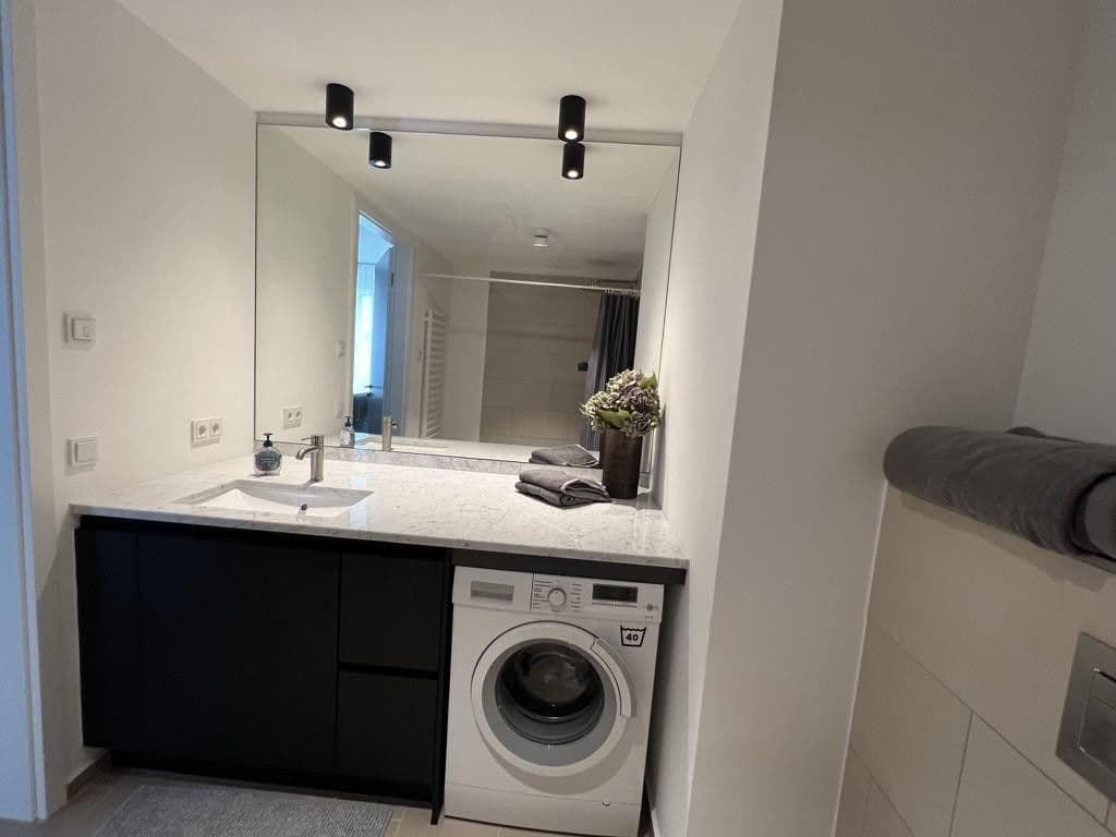 Pronájem bytu 2+1 56 m², Mühlenstraße 20, Berlin, Berlín Pronájem bytu 2+1 56 m², Mühlenstraße 20, Berlin, Berlín