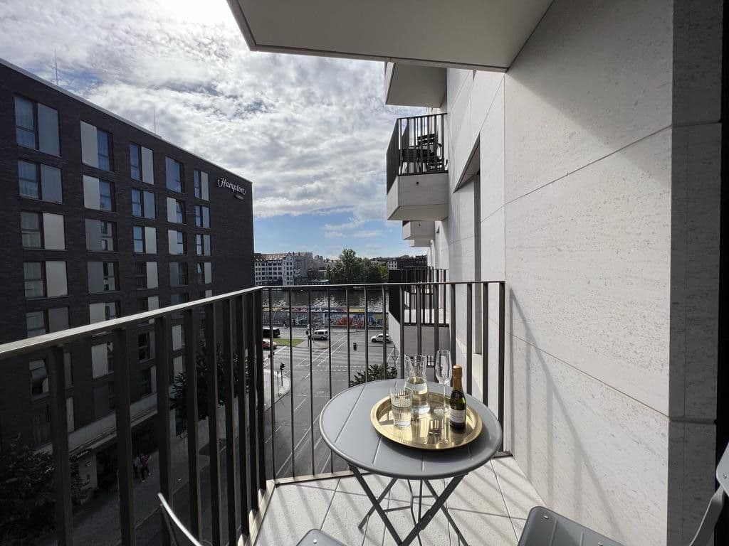 Pronájem bytu 2+1 56 m², Mühlenstraße 20, Berlin, Berlín Pronájem bytu 2+1 56 m², Mühlenstraße 20, Berlin, Berlín