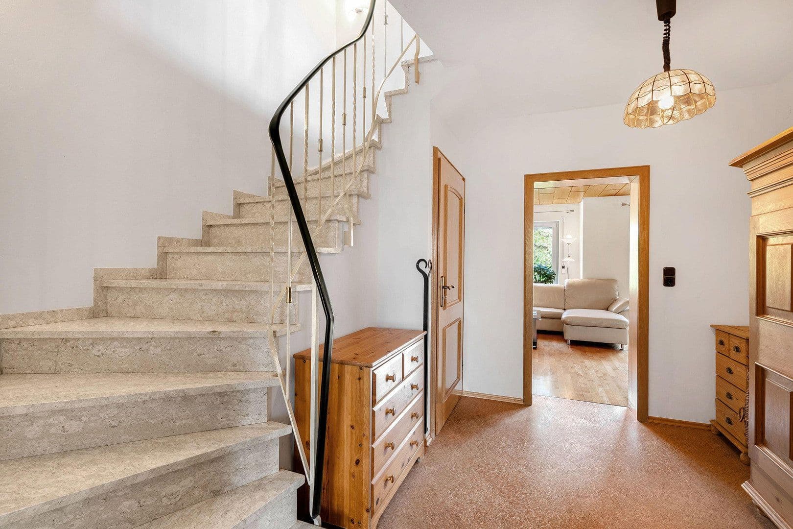 Prodej domu 153 m², pozemek 494 m², Jahnsteig 27, Otterfing, Bavorsko Prodej domu 153 m², pozemek 494 m², Jahnsteig 27, Otterfing, Bavorsko