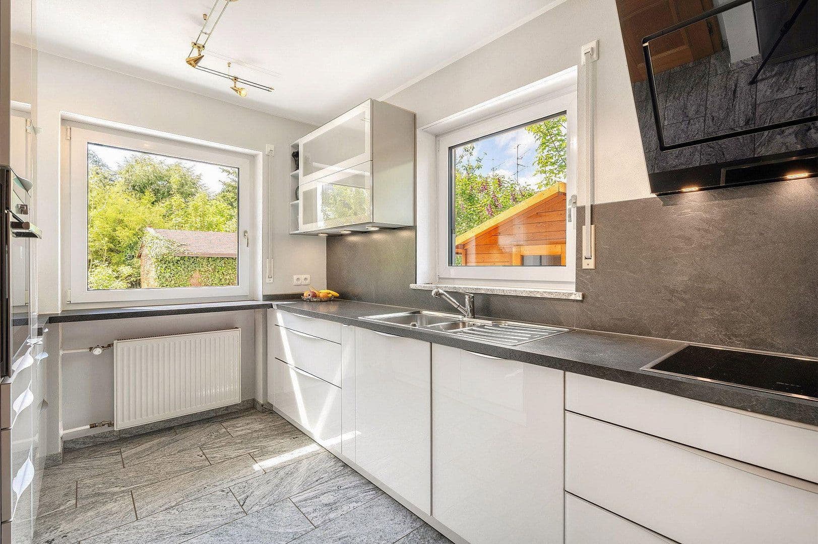 Prodej domu 153 m², pozemek 494 m², Jahnsteig 27, Otterfing, Bavorsko Prodej domu 153 m², pozemek 494 m², Jahnsteig 27, Otterfing, Bavorsko
