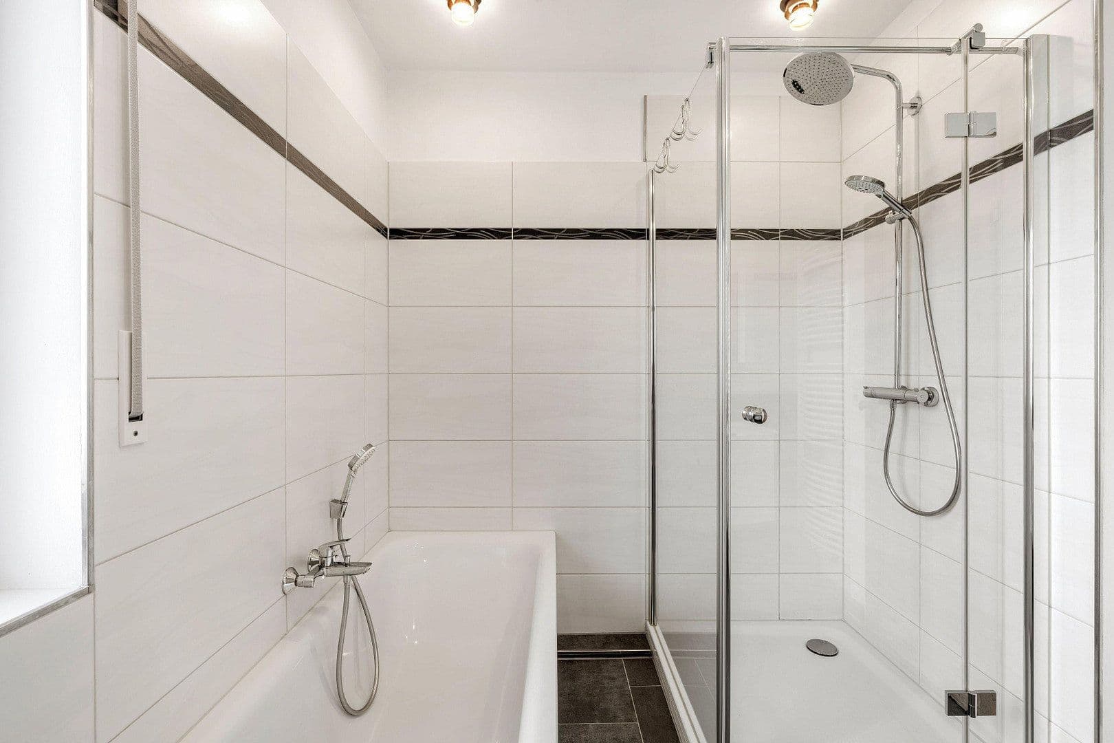 Prodej domu 153 m², pozemek 494 m², Jahnsteig 27, Otterfing, Bavorsko Prodej domu 153 m², pozemek 494 m², Jahnsteig 27, Otterfing, Bavorsko