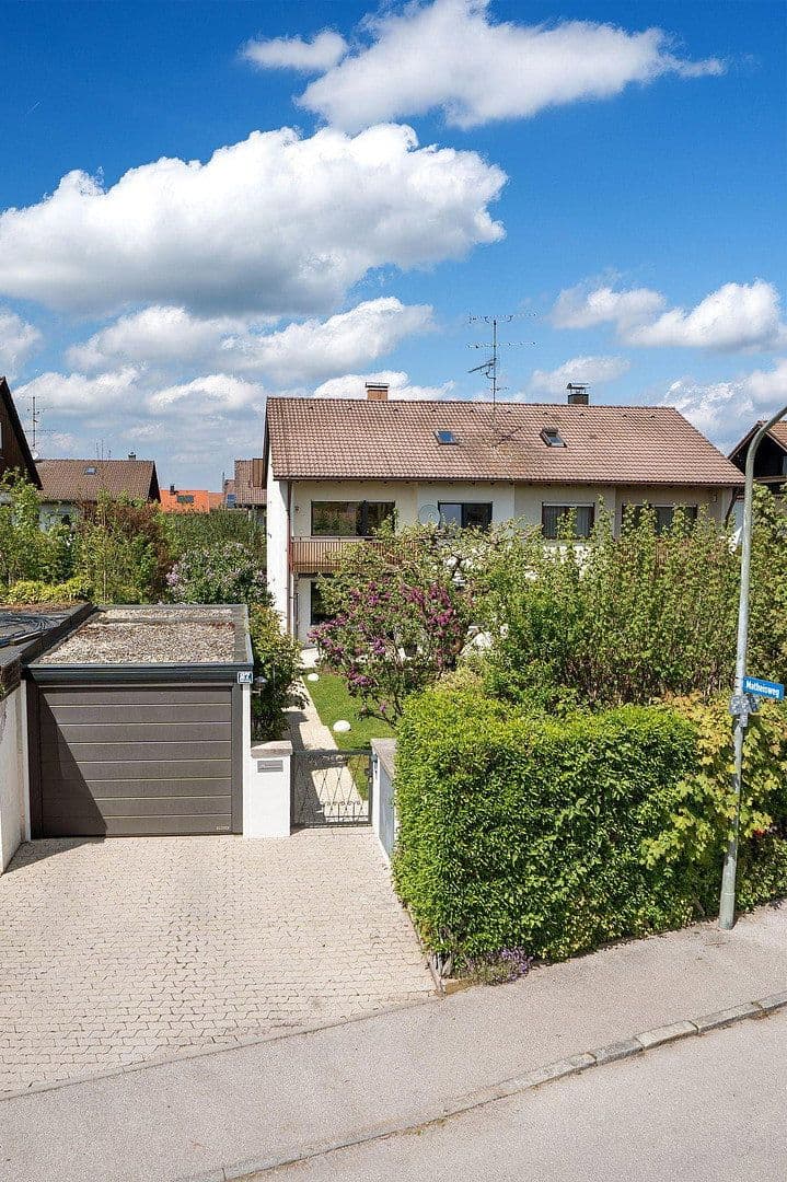 Prodej domu 153 m², pozemek 494 m², Jahnsteig 27, Otterfing, Bavorsko Prodej domu 153 m², pozemek 494 m², Jahnsteig 27, Otterfing, Bavorsko