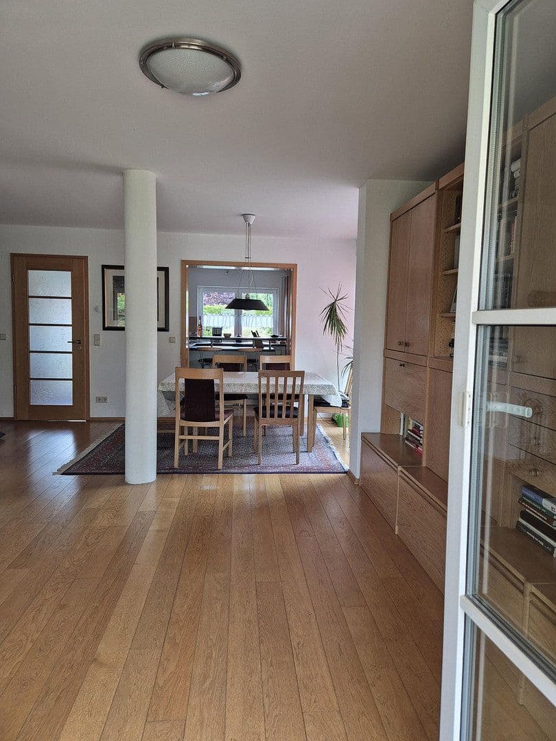 Prodej domu 132 m², pozemek 515 m², Berlin-Biesdorf, Berlín Prodej domu 132 m², pozemek 515 m², Berlin-Biesdorf, Berlín
