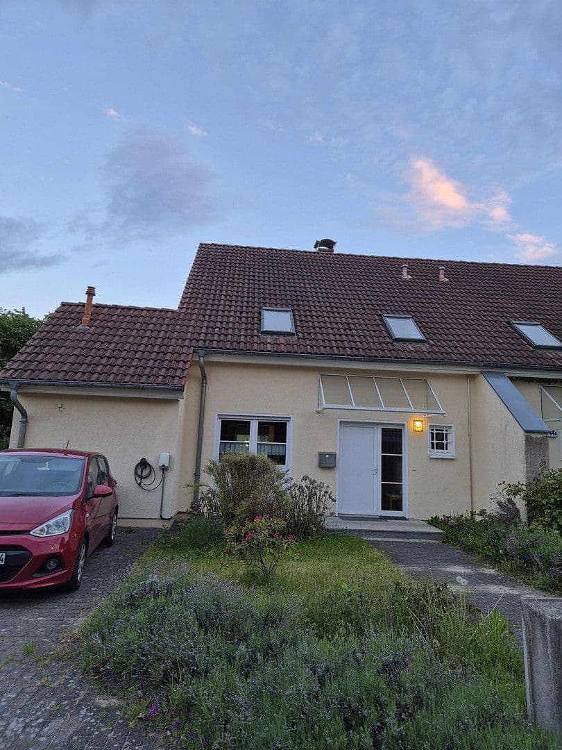 Prodej domu 132 m², pozemek 515 m², Berlin-Biesdorf, Berlín Prodej domu 132 m², pozemek 515 m², Berlin-Biesdorf, Berlín