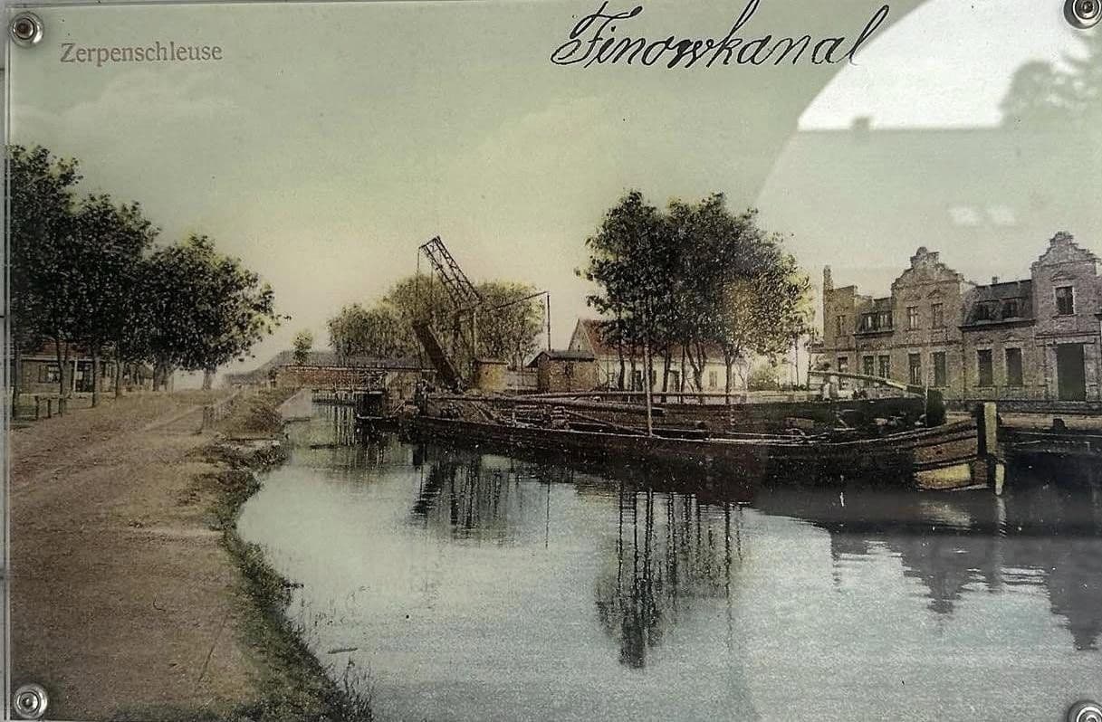 Prodej domu 434 m², pozemek 1.000 m², Wandlitz, Braniborsko Prodej domu 434 m², pozemek 1.000 m², Wandlitz, Braniborsko
