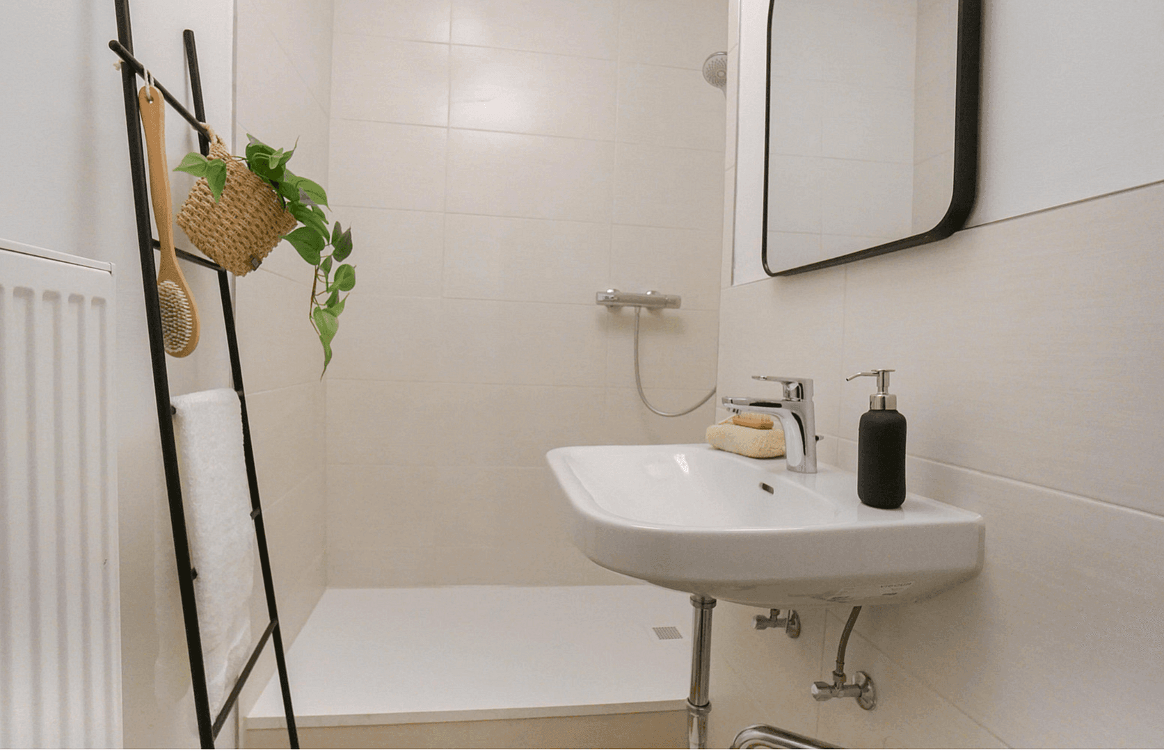 Pronájem bytu 3+1 68 m², Bremerhaven, Bremen Pronájem bytu 3+1 68 m², Bremerhaven, Bremen