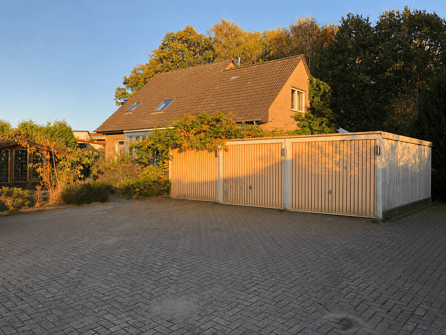Prodej domu 295 m², pozemek 1.223 m², Strothmannsweg 44a, Osnabrück, Dolní Sasko Prodej domu 295 m², pozemek 1.223 m², Strothmannsweg 44a, Osnabrück, Dolní Sasko