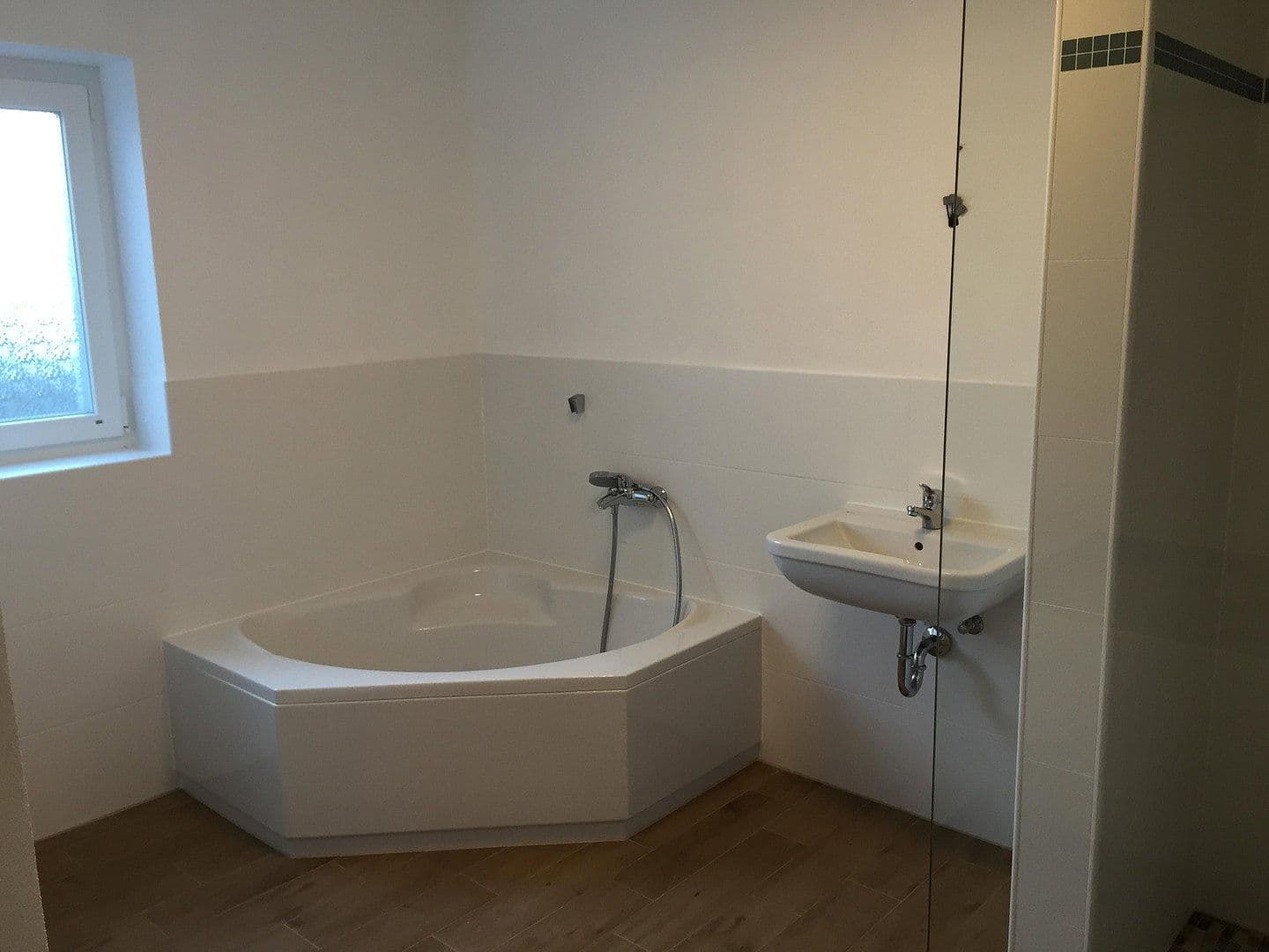 Prodej domu 257 m², pozemek 669 m², Dattenberg, Porýní-Falc Prodej domu 257 m², pozemek 669 m², Dattenberg, Porýní-Falc