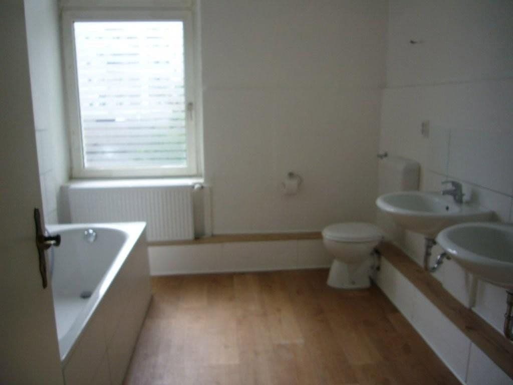Prodej domu 440 m², pozemek 273 m², Düsseldorf, Severní Porýní-Vestfálsko Prodej domu 440 m², pozemek 273 m², Düsseldorf, Severní Porýní-Vestfálsko