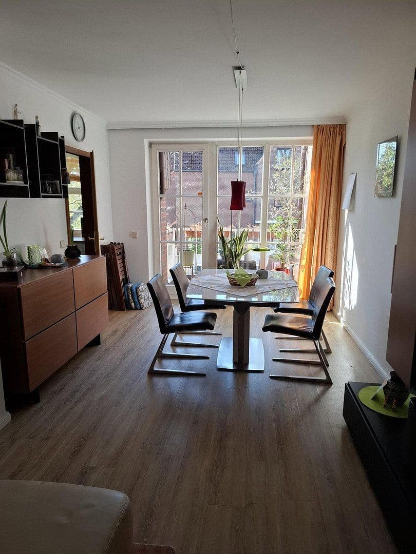 Pronájem bytu 4+1 109 m², Volksdorfer Weg 54c, Hamburg, Hamburg Pronájem bytu 4+1 109 m², Volksdorfer Weg 54c, Hamburg, Hamburg