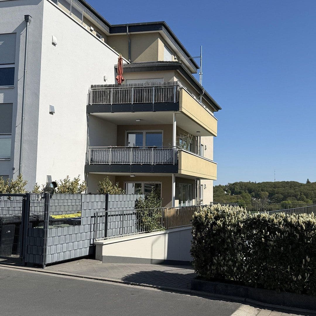 Prodej bytu 3+1 110 m², Bonn, Severní Porýní-Vestfálsko Prodej bytu 3+1 110 m², Bonn, Severní Porýní-Vestfálsko