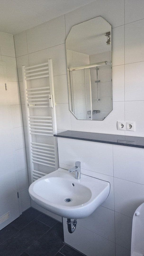 Pronájem bytu 2+1 72 m², Vettelschoß, Porýní-Falc Pronájem bytu 2+1 72 m², Vettelschoß, Porýní-Falc