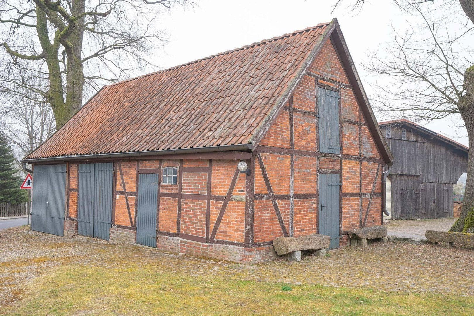 Prodej domu 165 m², pozemek 897 m², Lüneburger Landstraße 3, Garlstorf, Dolní Sasko Prodej domu 165 m², pozemek 897 m², Lüneburger Landstraße 3, Garlstorf, Dolní Sasko