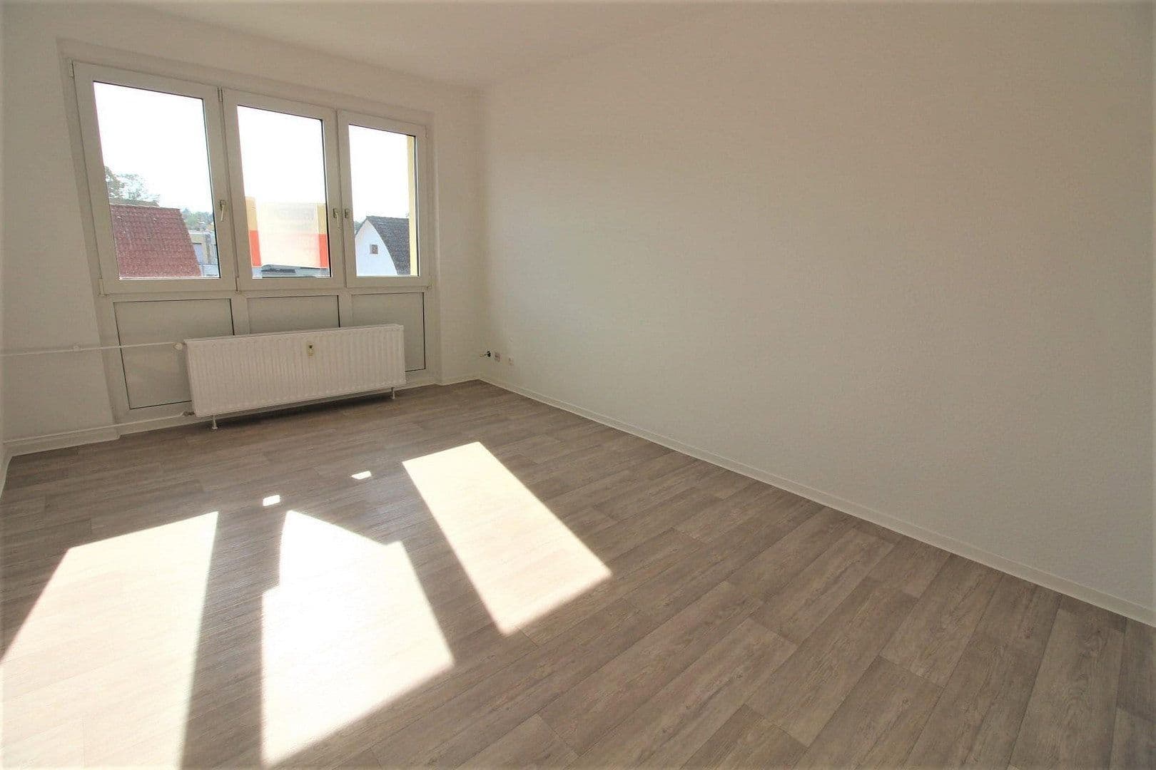 Pronájem bytu 2+1 46 m², Welsleber Straße 29, Magdeburg, Sasko-Anhaltsko Pronájem bytu 2+1 46 m², Welsleber Straße 29, Magdeburg, Sasko-Anhaltsko