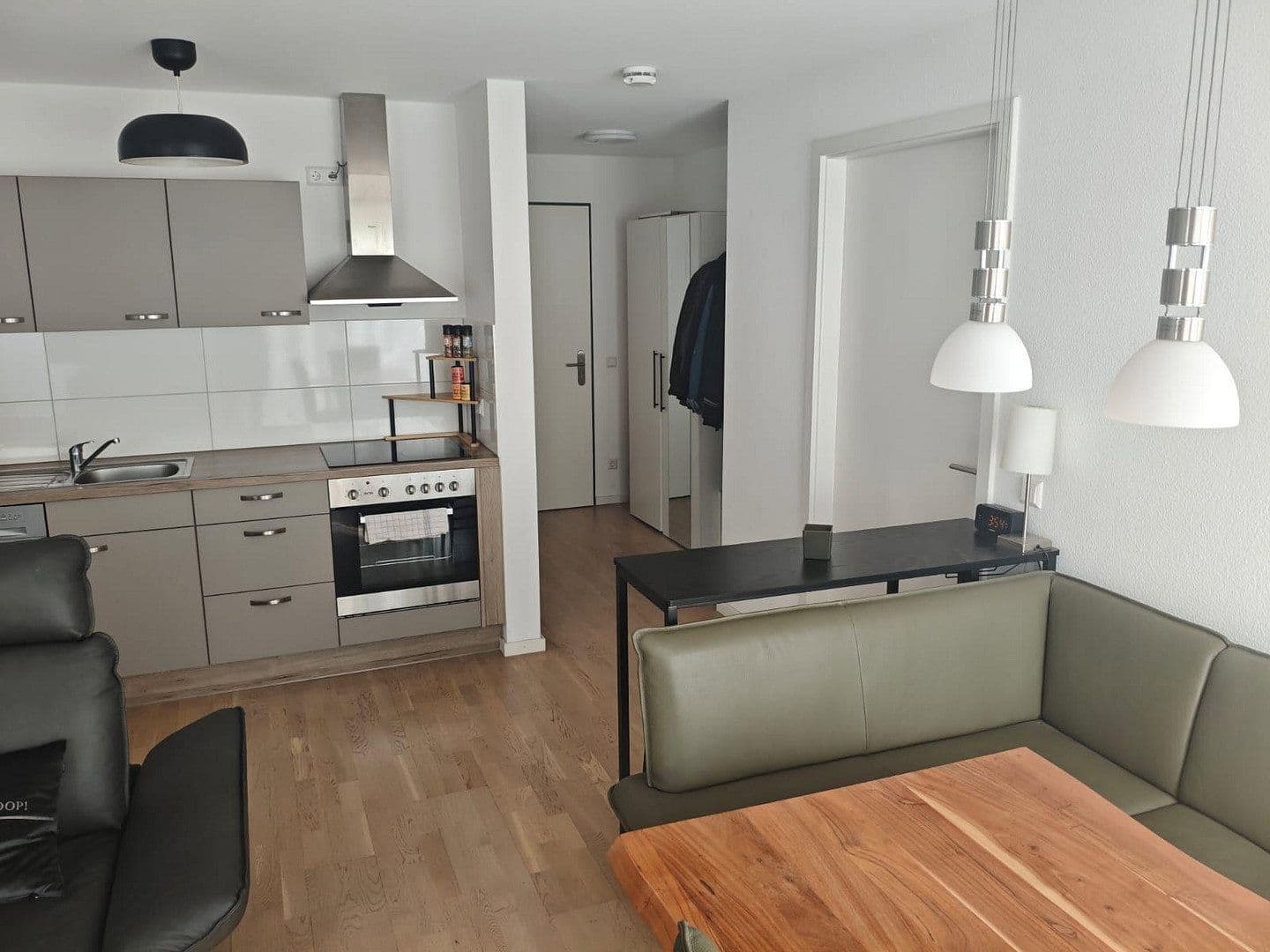 Pronájem bytu 2+1 51 m², Ulmer Straße 266, Stuttgart, Bádensko-Württembersko Pronájem bytu 2+1 51 m², Ulmer Straße 266, Stuttgart, Bádensko-Württembersko