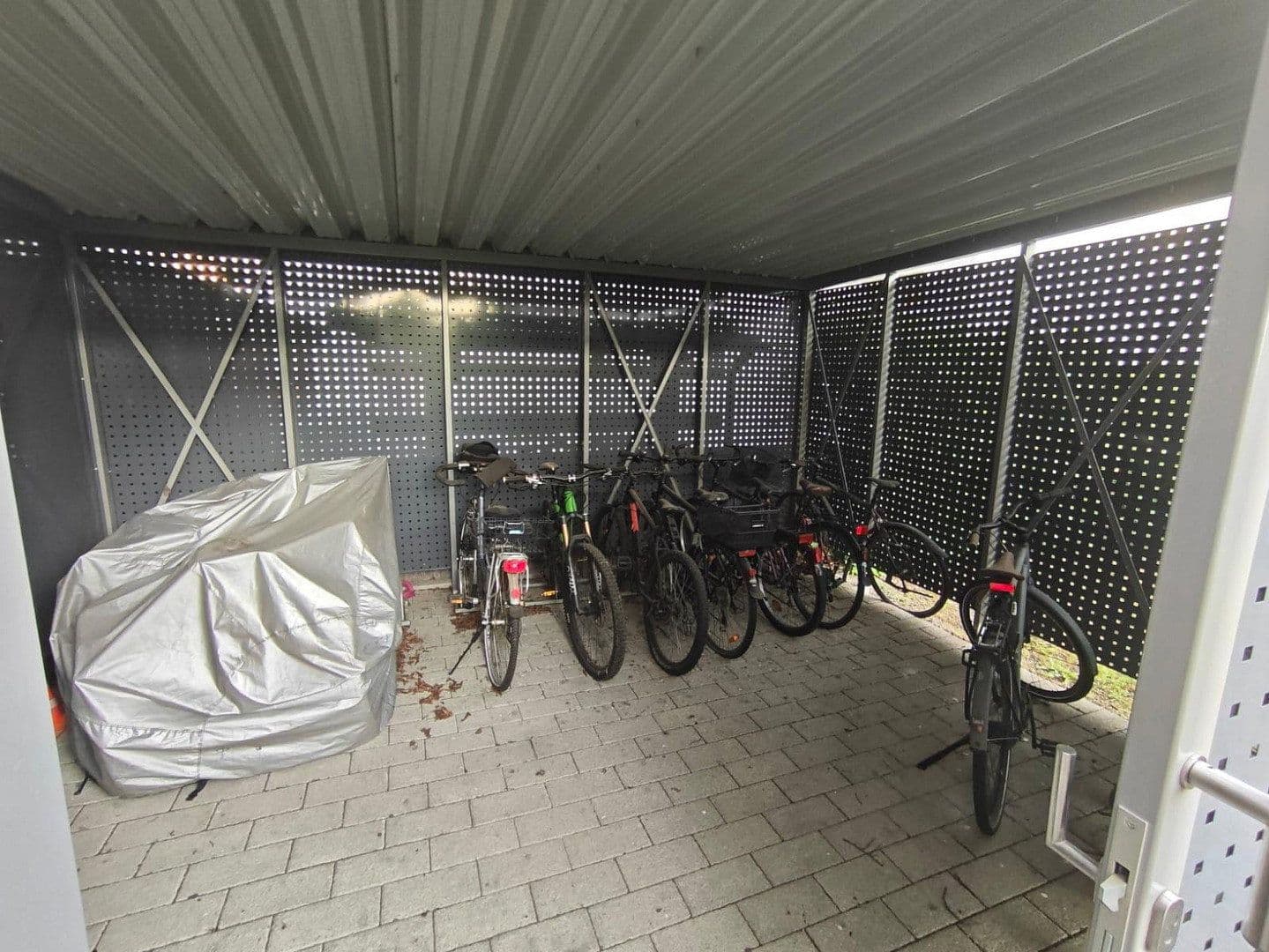 Pronájem bytu 2+1 51 m², Ulmer Straße 266, Stuttgart, Bádensko-Württembersko Pronájem bytu 2+1 51 m², Ulmer Straße 266, Stuttgart, Bádensko-Württembersko