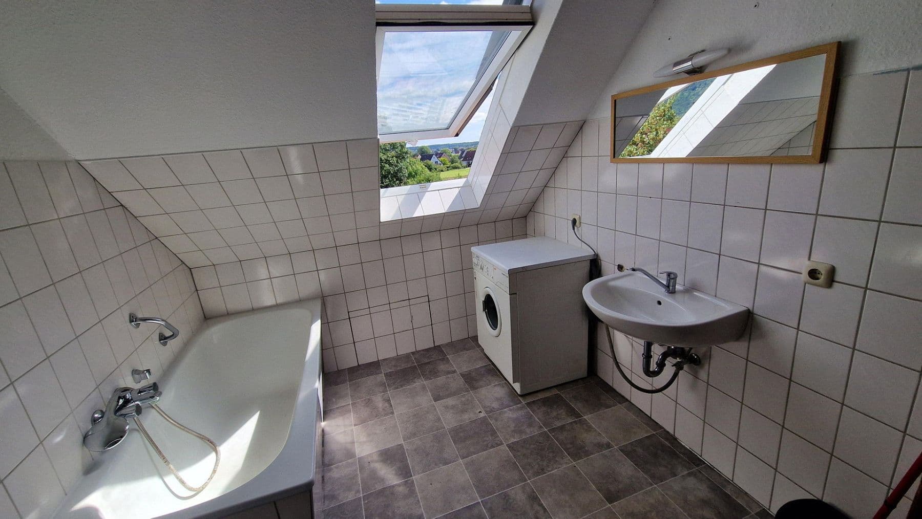 Prodej domu 725 m², pozemek 1.200 m², Porta Westfalica, Severní Porýní-Vestfálsko Prodej domu 725 m², pozemek 1.200 m², Porta Westfalica, Severní Porýní-Vestfálsko