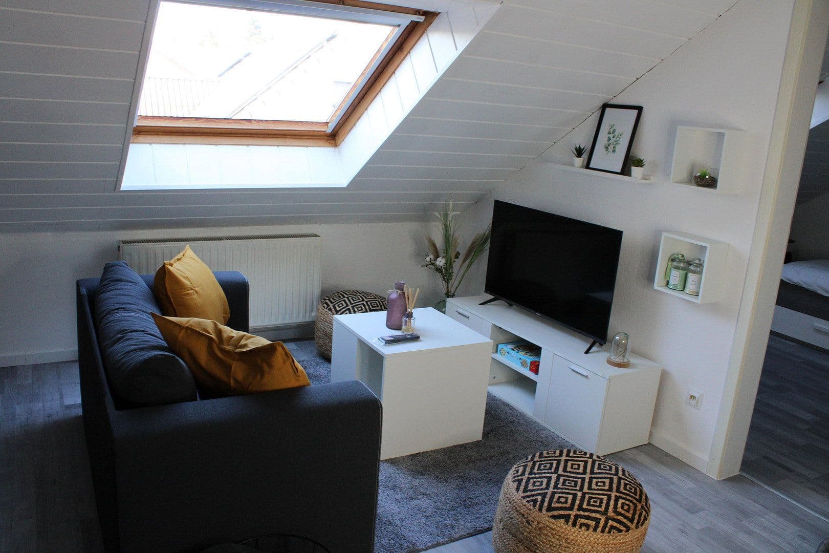 Pronájem bytu 2+1 35 m², Tal Str. 18/1, Untergruppenbach, Bádensko-Württembersko Pronájem bytu 2+1 35 m², Tal Str. 18/1, Untergruppenbach, Bádensko-Württembersko
