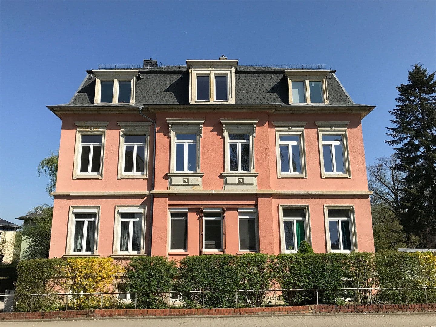 Pronájem bytu 3+1 80 m², Nöthnitzer Str. 21, Dresden, Sasko Pronájem bytu 3+1 80 m², Nöthnitzer Str. 21, Dresden, Sasko