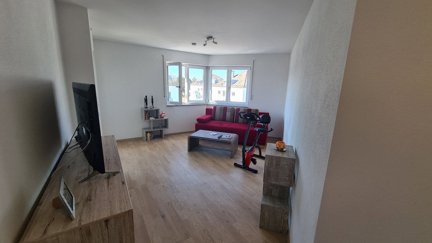Pronájem bytu 2+1 67 m², Brauereiweg 3, Feldkirchen bei München, Bavorsko Pronájem bytu 2+1 67 m², Brauereiweg 3, Feldkirchen bei München, Bavorsko