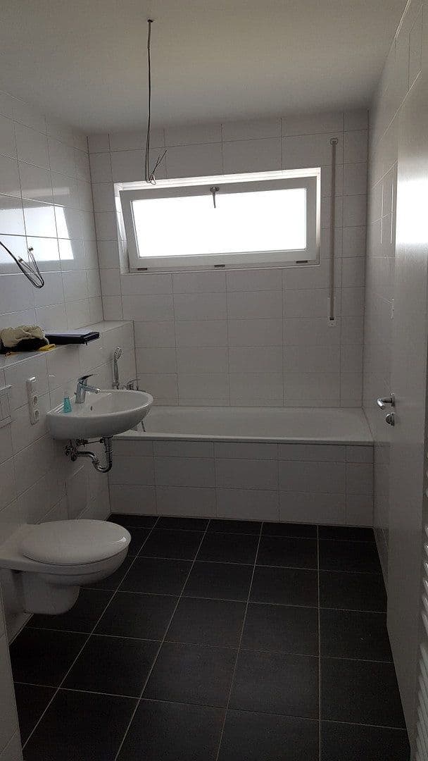 Pronájem bytu 2+1 67 m², Brauereiweg 3, Feldkirchen bei München, Bavorsko Pronájem bytu 2+1 67 m², Brauereiweg 3, Feldkirchen bei München, Bavorsko
