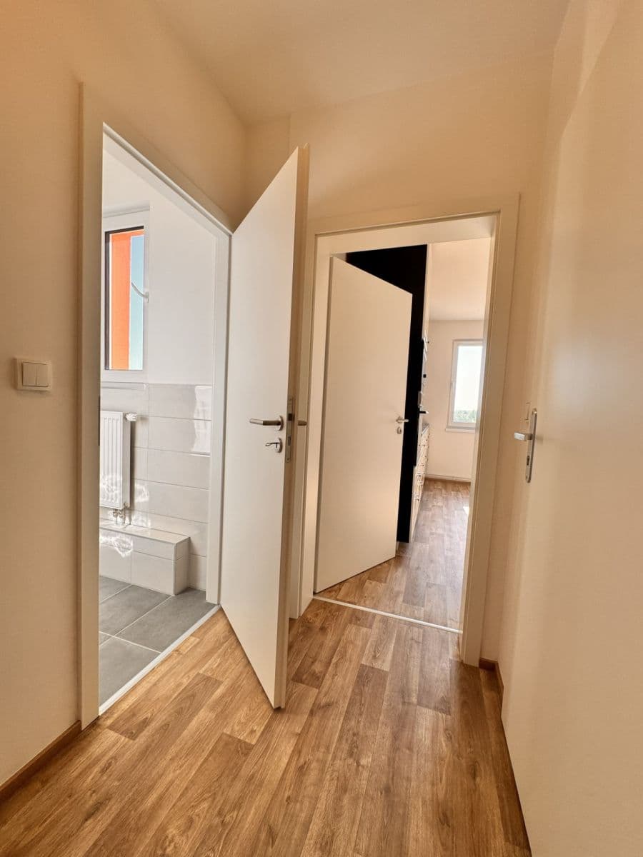 Pronájem bytu 1+kk 38 m², Vestecká, Nehvizdy, Středočeský kraj Pronájem bytu 1+kk 38 m², Vestecká, Nehvizdy, Středočeský kraj