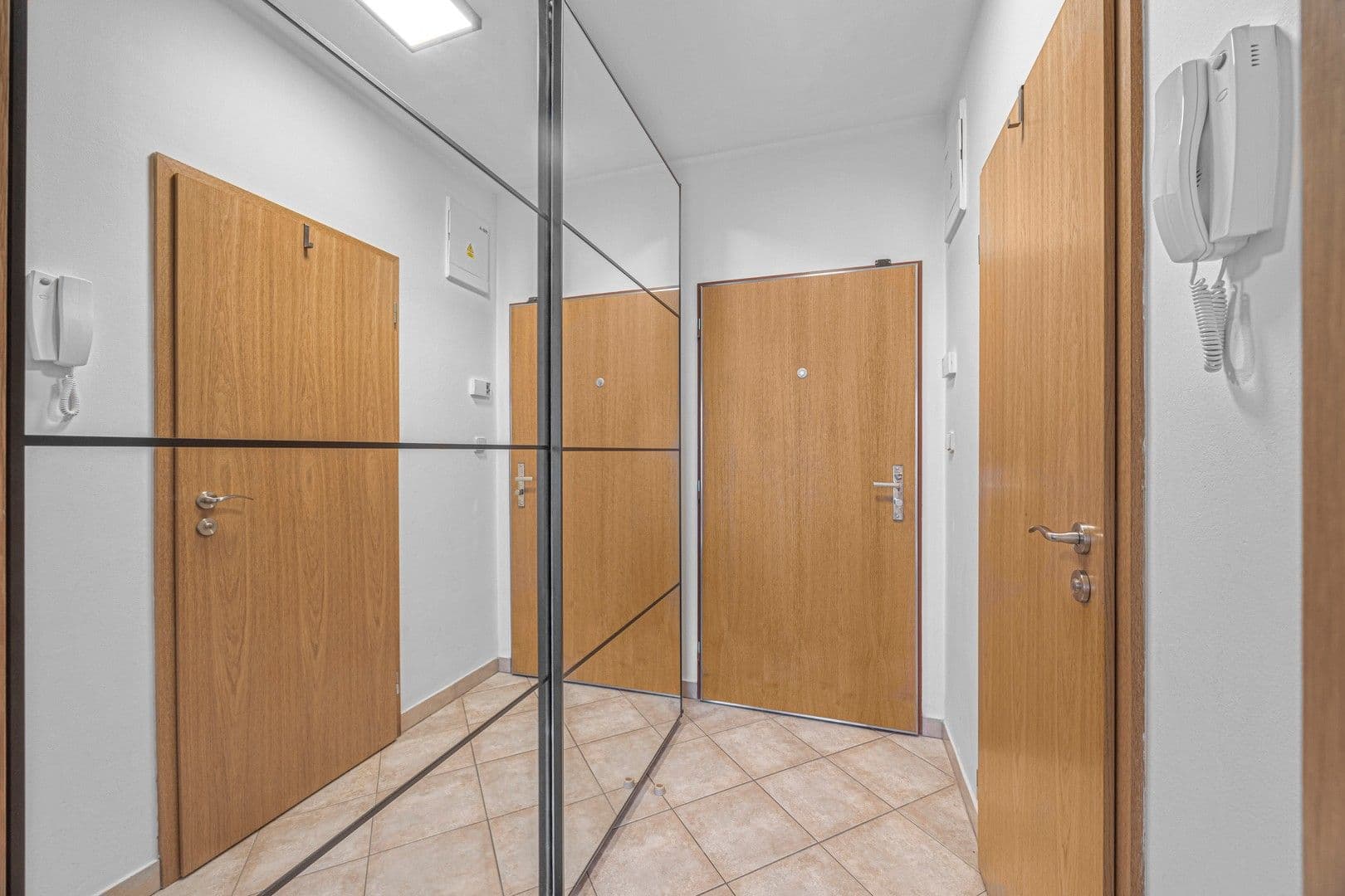 Pronájem bytu 1+kk 30 m², Plzeňská, Praha, Praha Pronájem bytu 1+kk 30 m², Plzeňská, Praha, Praha