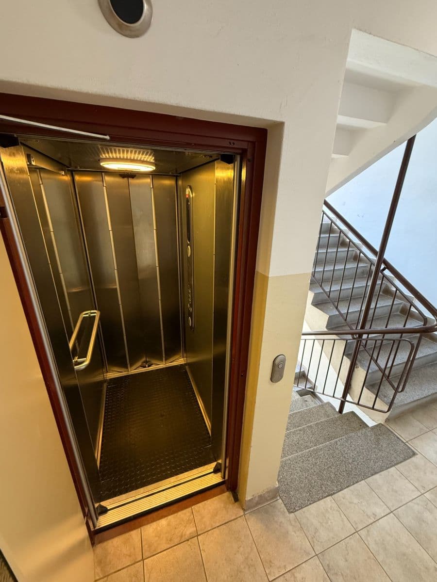 Pronájem bytu 2+1 46 m², Astrová, Ružinov, Bratislavský kraj Pronájem bytu 2+1 46 m², Astrová, Ružinov, Bratislavský kraj