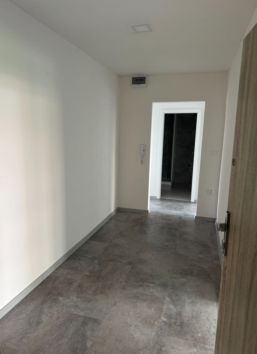 Pronájem bytu 3+1 78 m², Poláčkova, Ústí nad Labem, Ústecký kraj Pronájem bytu 3+1 78 m², Poláčkova, Ústí nad Labem, Ústecký kraj
