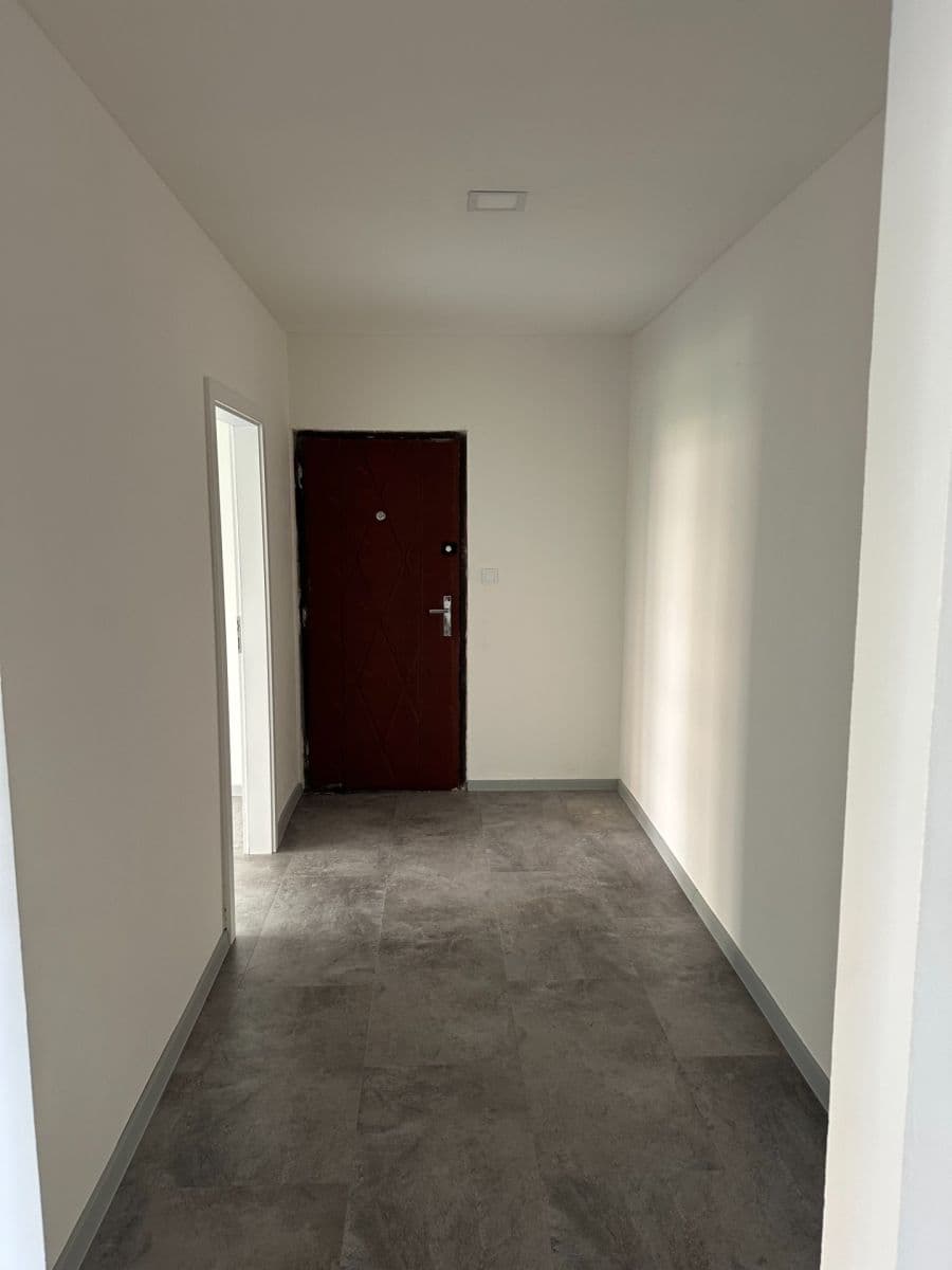 Pronájem bytu 3+1 78 m², Poláčkova, Ústí nad Labem, Ústecký kraj Pronájem bytu 3+1 78 m², Poláčkova, Ústí nad Labem, Ústecký kraj