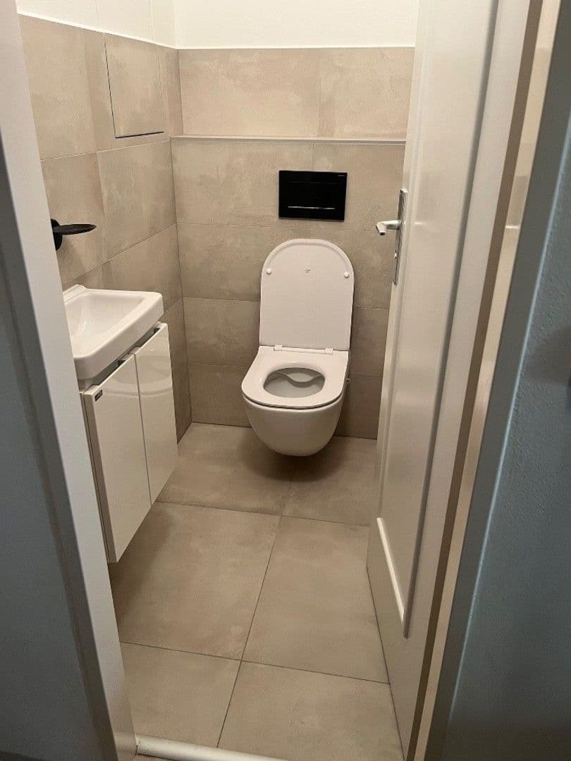 Pronájem bytu 2+kk 57 m², Za černým mostem, Praha, Praha Pronájem bytu 2+kk 57 m², Za černým mostem, Praha, Praha