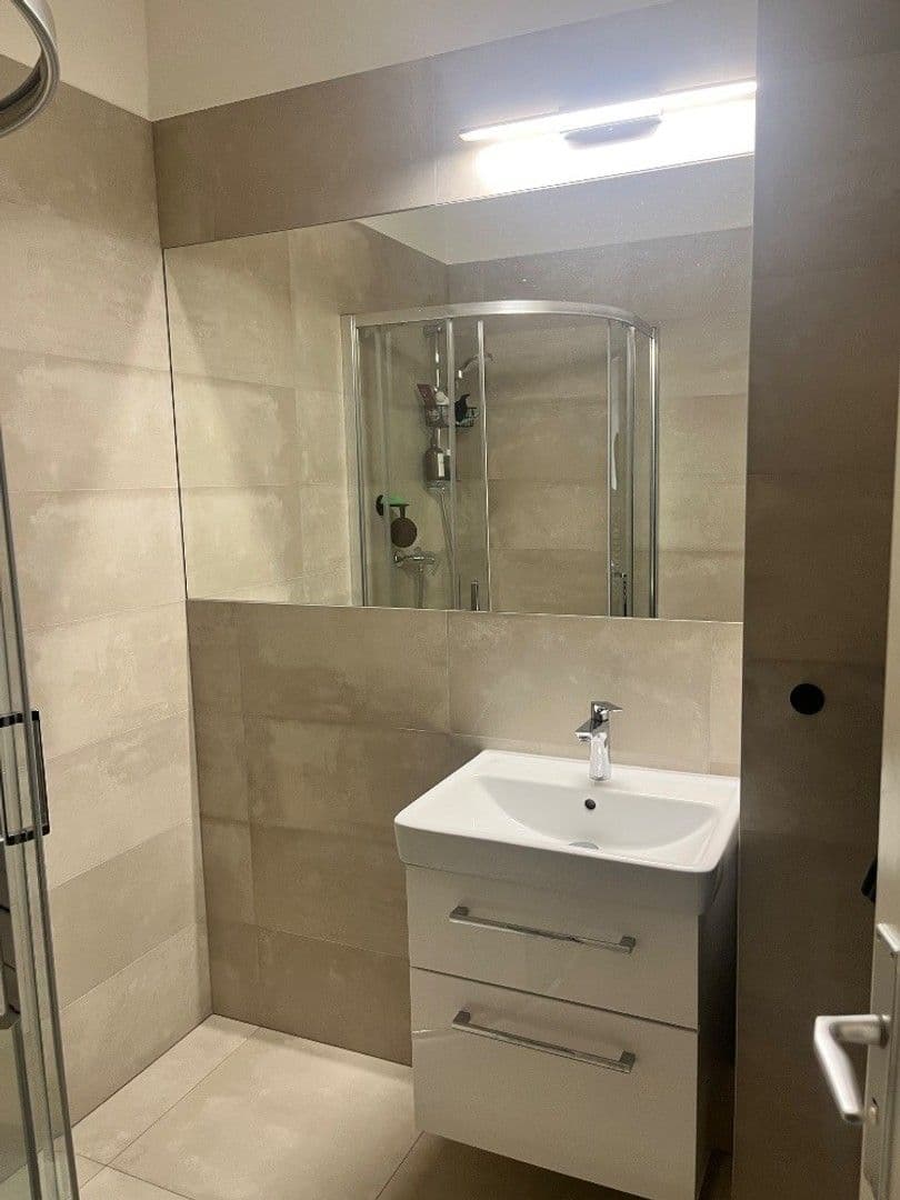 Pronájem bytu 2+kk 57 m², Za černým mostem, Praha, Praha Pronájem bytu 2+kk 57 m², Za černým mostem, Praha, Praha