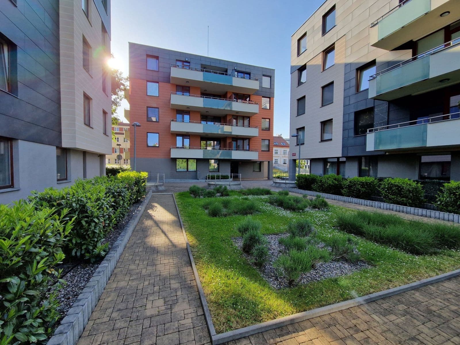 Pronájem bytu 3+kk 71 m², Pod dvorem, Praha, Praha Pronájem bytu 3+kk 71 m², Pod dvorem, Praha, Praha
