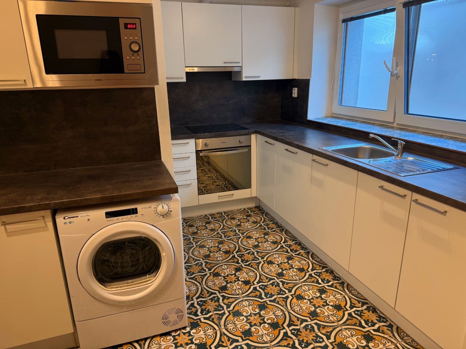 Pronájem bytu 2+1 65 m², Uhříněveská, Praha, Praha Pronájem bytu 2+1 65 m², Uhříněveská, Praha, Praha