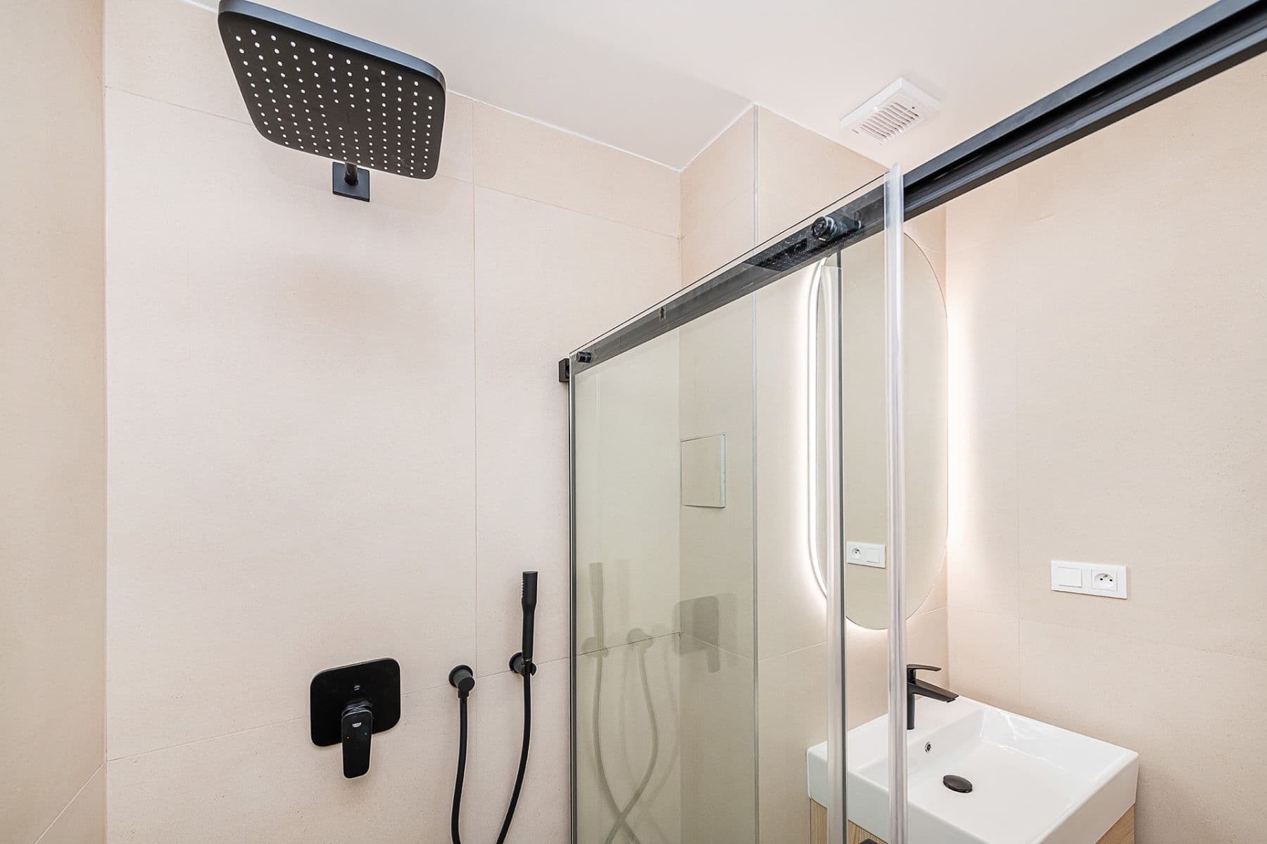 Prodej bytu 3+kk 65 m², Bělocerkevská, Praha, Praha Prodej bytu 3+kk 65 m², Bělocerkevská, Praha, Praha