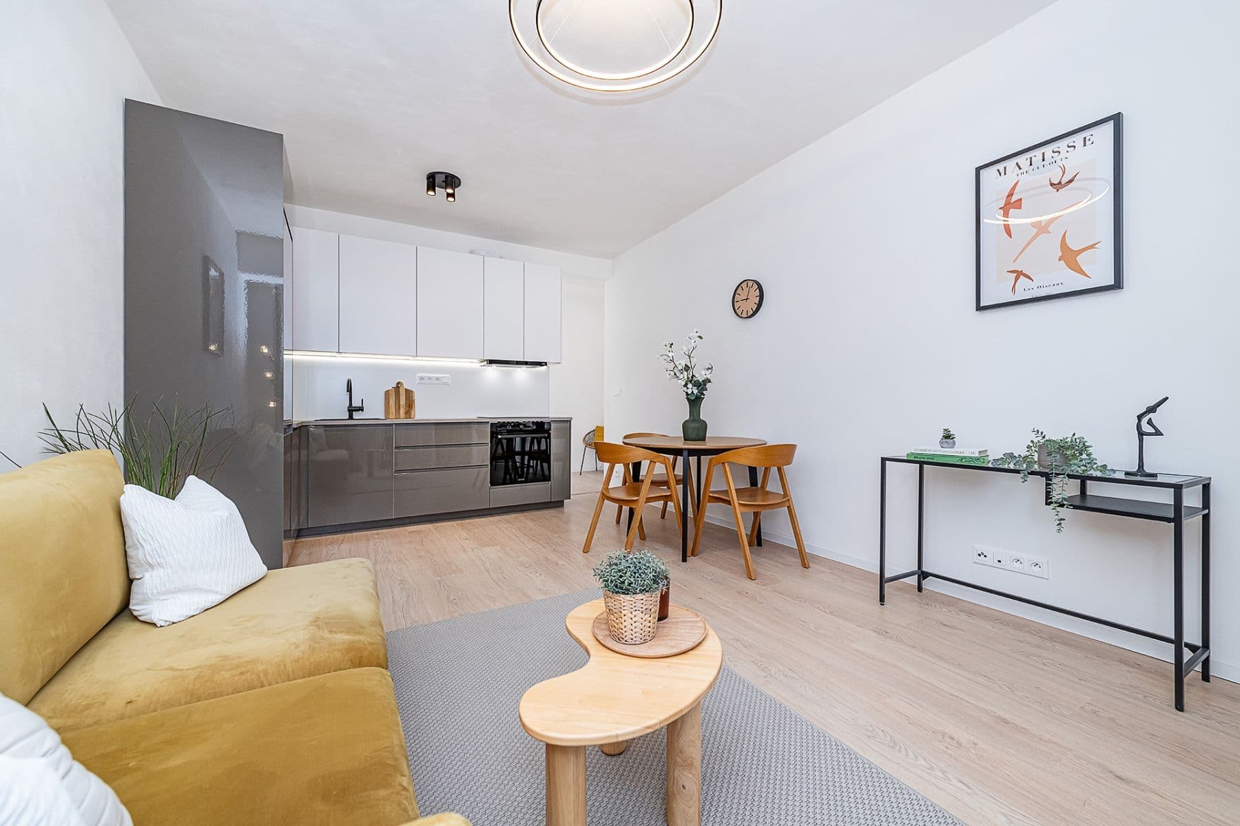 Prodej bytu 4+kk 104 m², Školní, Praha, Praha Prodej bytu 4+kk 104 m², Školní, Praha, Praha