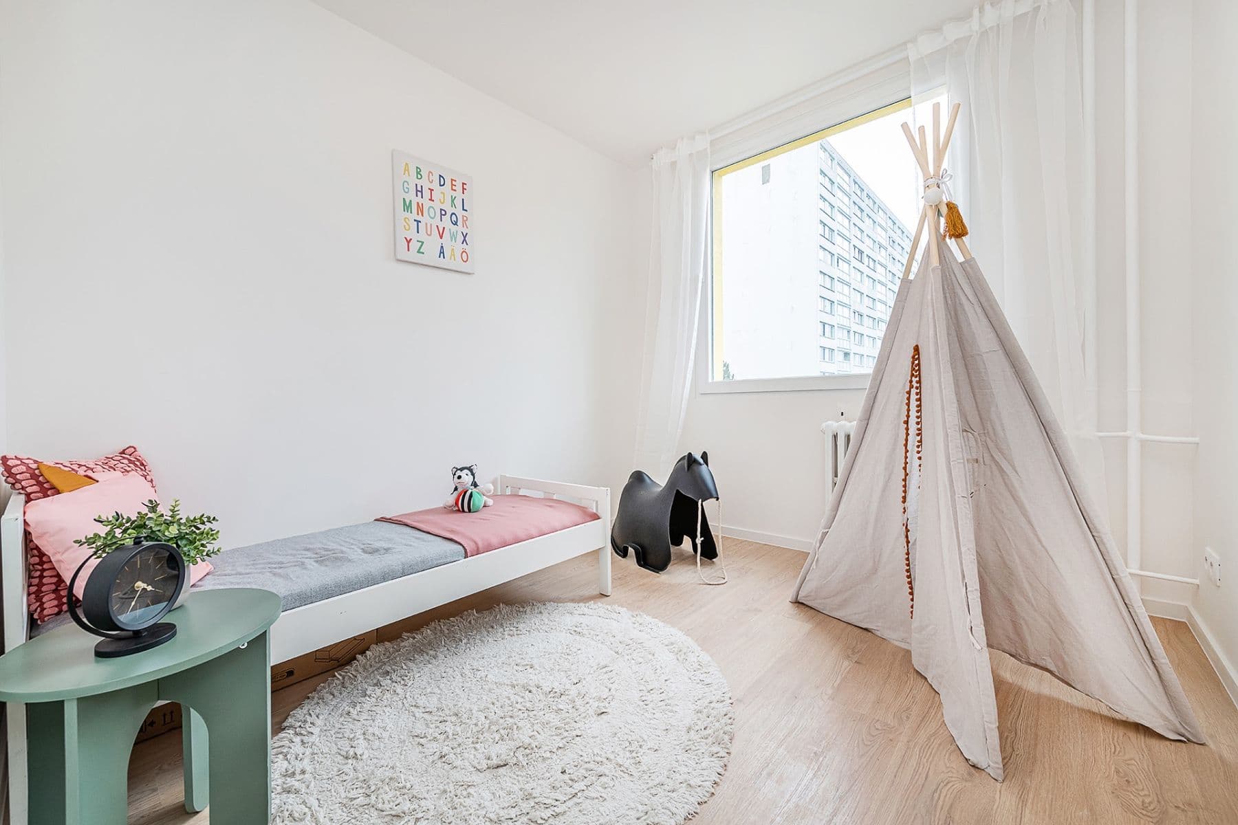 Prodej bytu 4+kk 104 m², Školní, Praha, Praha Prodej bytu 4+kk 104 m², Školní, Praha, Praha