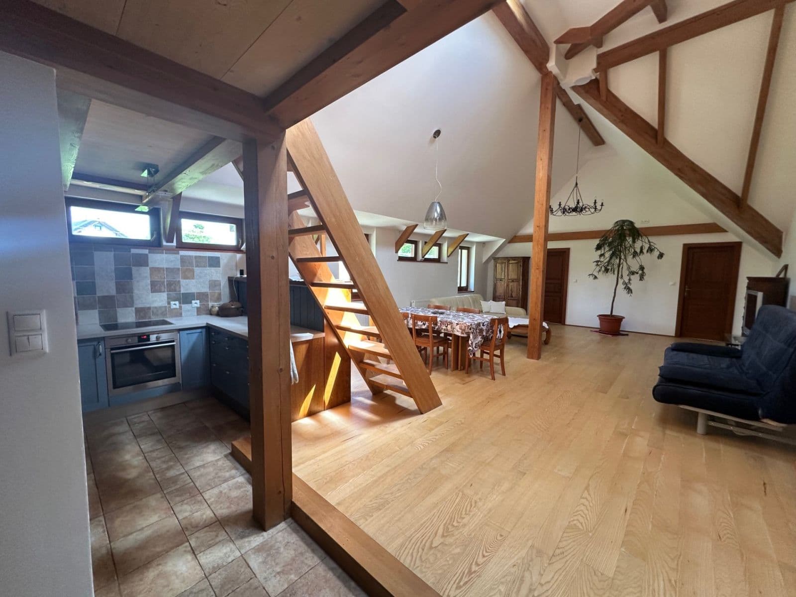 Pronájem bytu 4+kk 140 m², U Kopečku, Tuchoměřice, Středočeský kraj Pronájem bytu 4+kk 140 m², U Kopečku, Tuchoměřice, Středočeský kraj