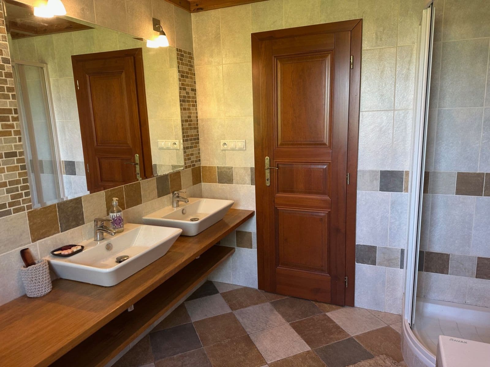 Pronájem bytu 4+kk 140 m², U Kopečku, Tuchoměřice, Středočeský kraj Pronájem bytu 4+kk 140 m², U Kopečku, Tuchoměřice, Středočeský kraj