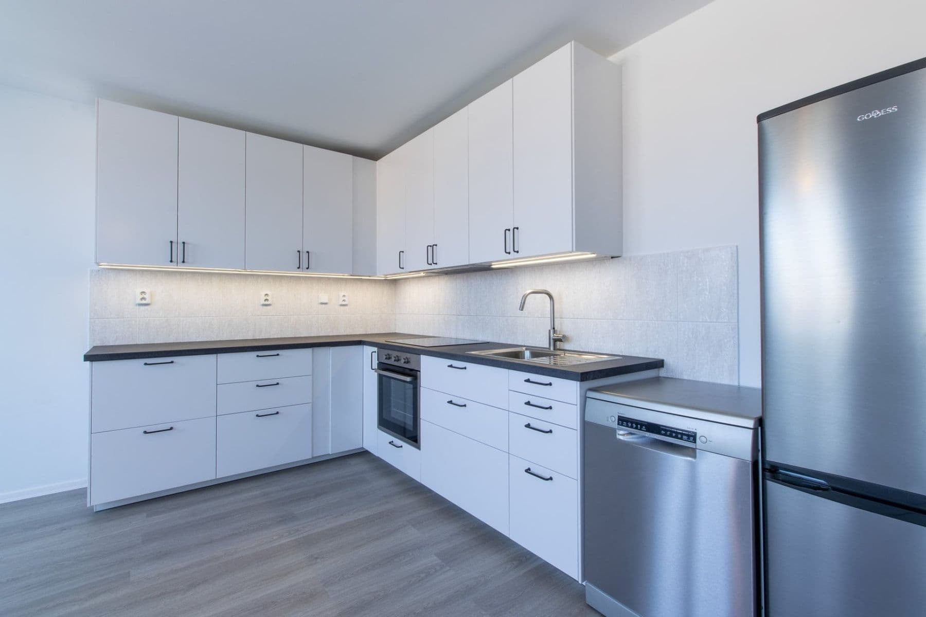Pronájem bytu 3+kk 78 m², Nezamyslova, Praha, Praha Pronájem bytu 3+kk 78 m², Nezamyslova, Praha, Praha