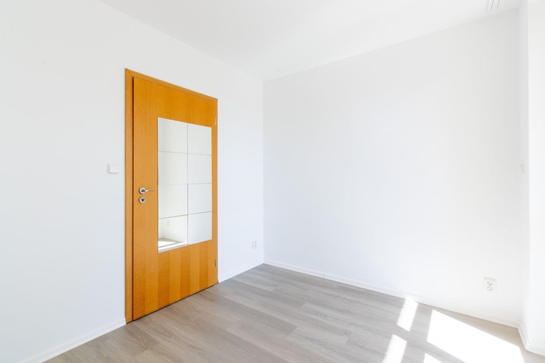Pronájem bytu 3+kk 78 m², Nezamyslova, Praha, Praha Pronájem bytu 3+kk 78 m², Nezamyslova, Praha, Praha