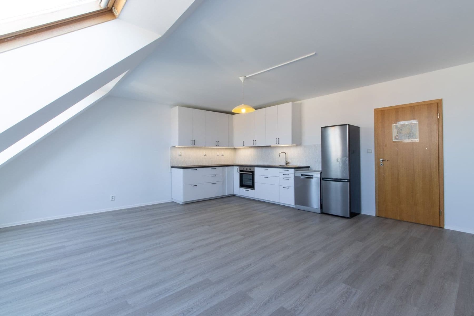 Pronájem bytu 3+kk 78 m², Nezamyslova, Praha, Praha Pronájem bytu 3+kk 78 m², Nezamyslova, Praha, Praha