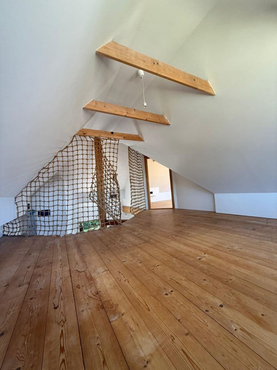 Prodej domu 119 m², pozemek 478 m², Ke Lhotě, Dolní Břežany, Středočeský kraj Prodej domu 119 m², pozemek 478 m², Ke Lhotě, Dolní Břežany, Středočeský kraj