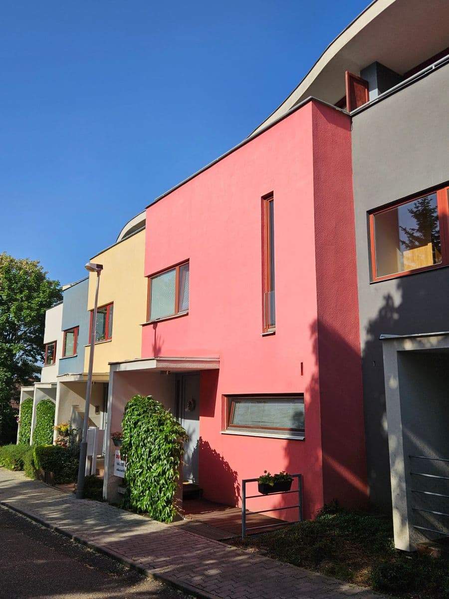 Prodej domu 130 m², pozemek 140 m², K Vejvoďáku, Praha, Praha Prodej domu 130 m², pozemek 140 m², K Vejvoďáku, Praha, Praha