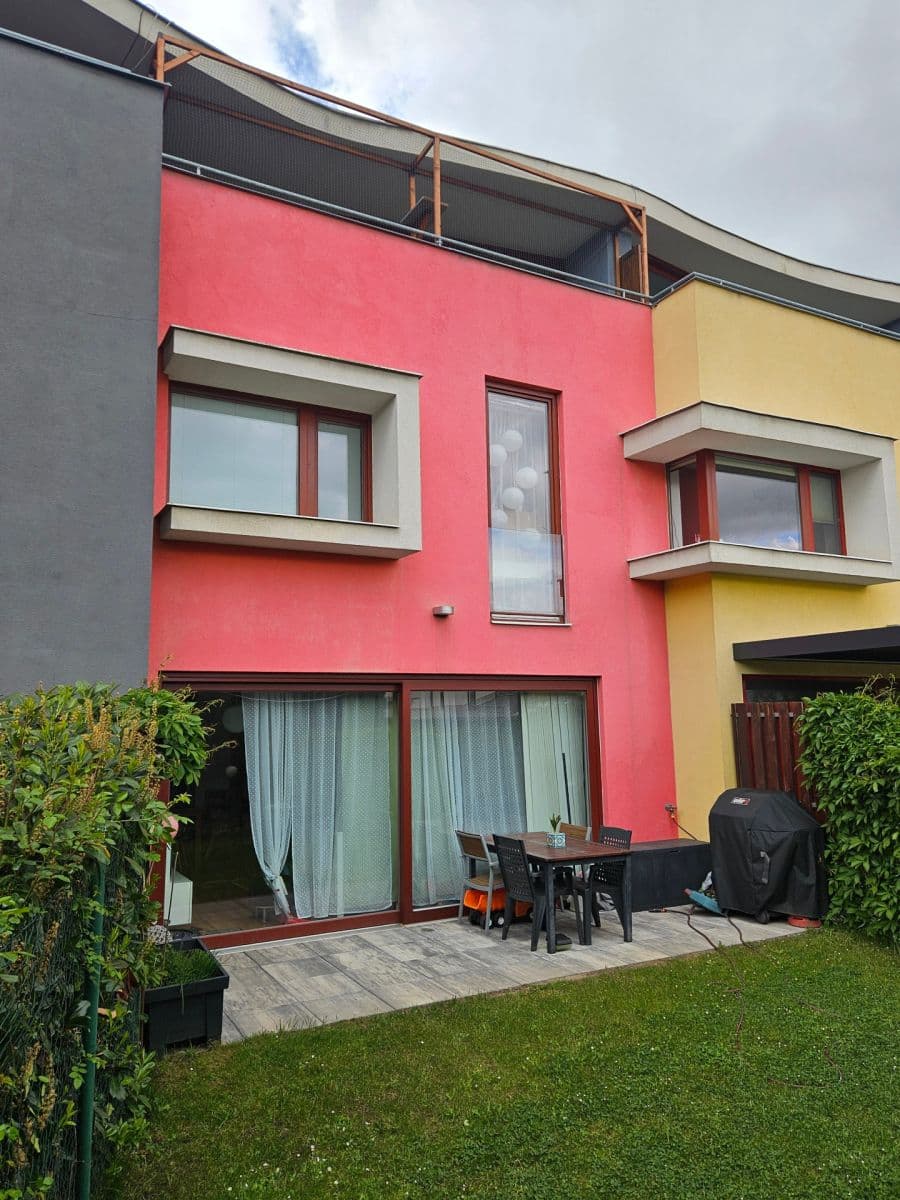 Prodej domu 130 m², pozemek 140 m², K Vejvoďáku, Praha, Praha Prodej domu 130 m², pozemek 140 m², K Vejvoďáku, Praha, Praha
