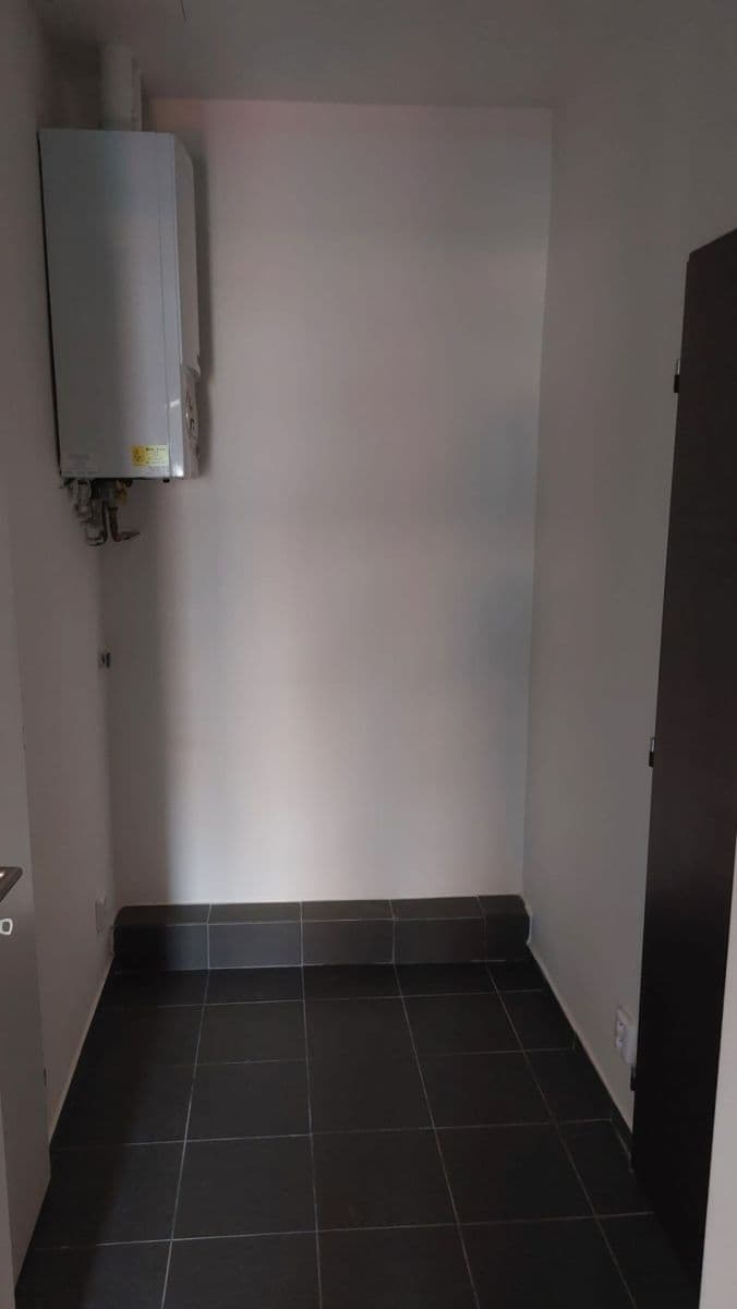 Pronájem bytu 1+1 36 m², Švédská, Praha, Praha Pronájem bytu 1+1 36 m², Švédská, Praha, Praha