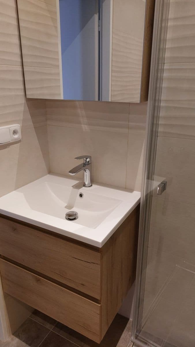 Pronájem bytu 1+1 36 m², Švédská, Praha, Praha Pronájem bytu 1+1 36 m², Švédská, Praha, Praha