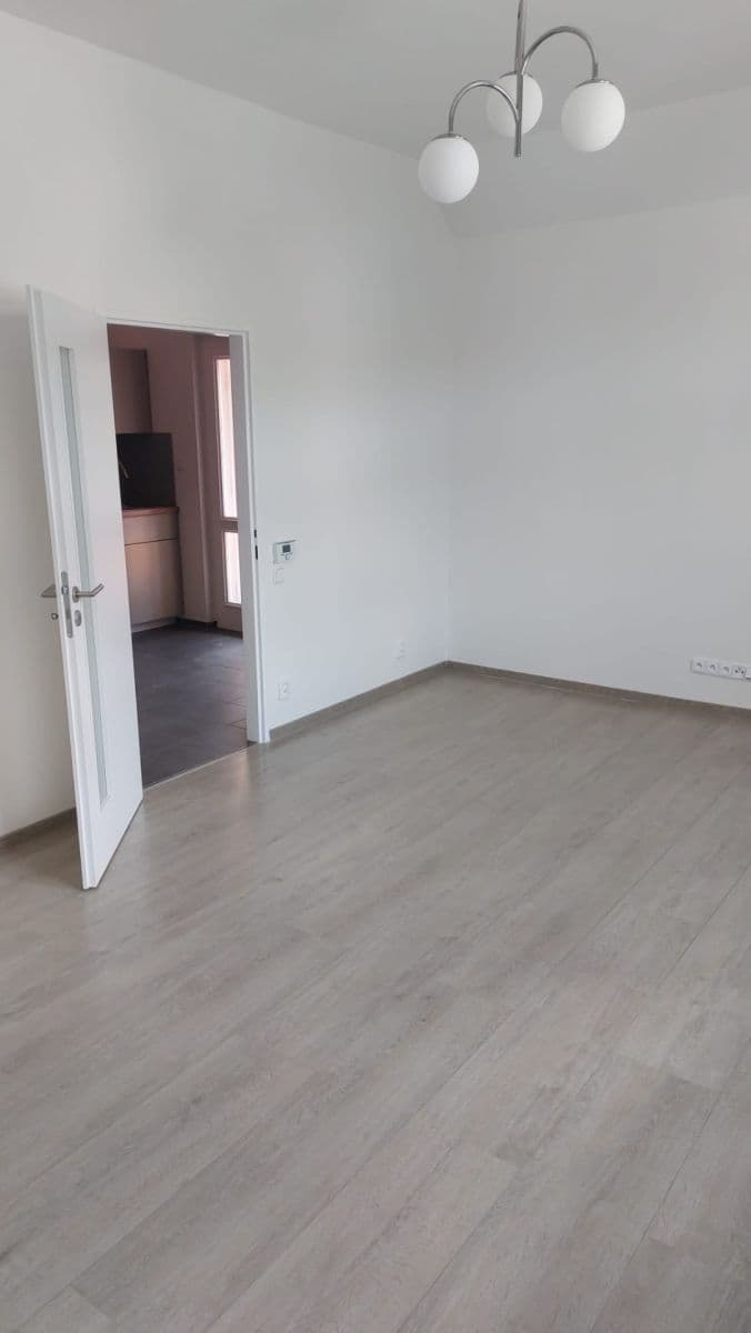 Pronájem bytu 1+1 36 m², Švédská, Praha, Praha Pronájem bytu 1+1 36 m², Švédská, Praha, Praha