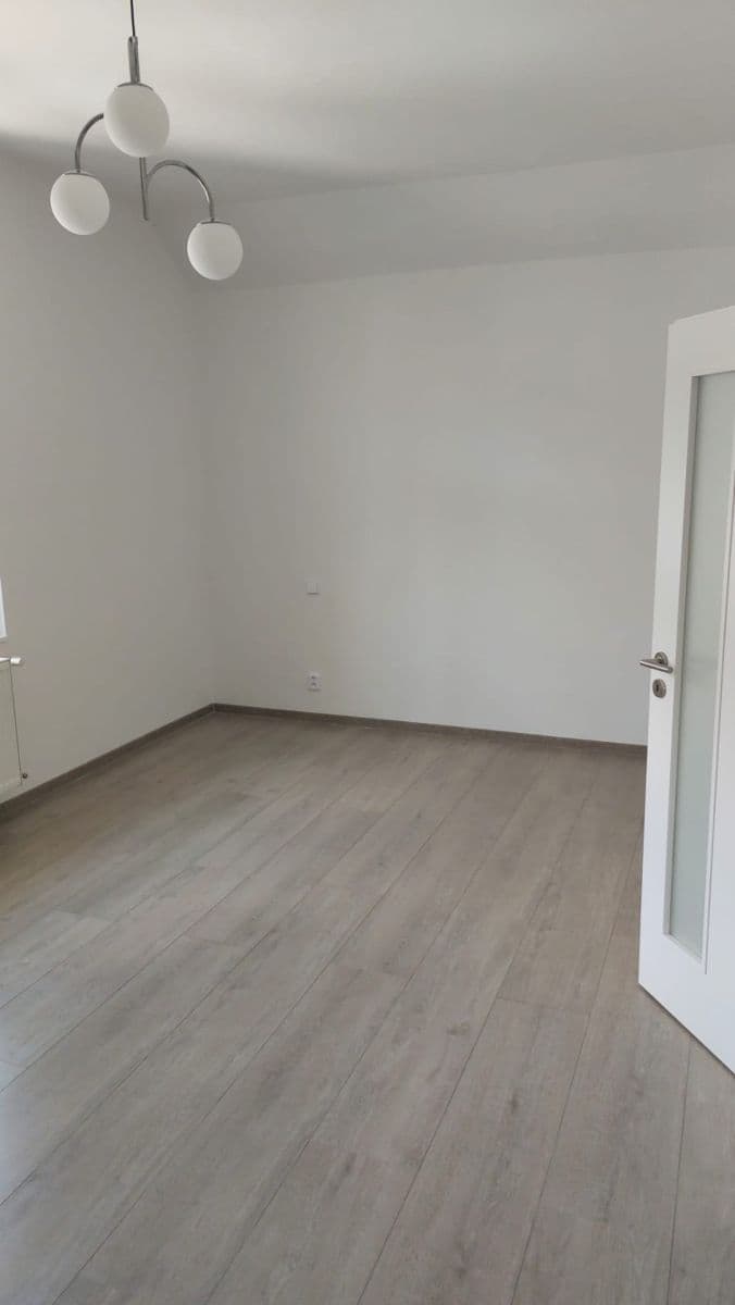 Pronájem bytu 1+1 36 m², Švédská, Praha, Praha Pronájem bytu 1+1 36 m², Švédská, Praha, Praha