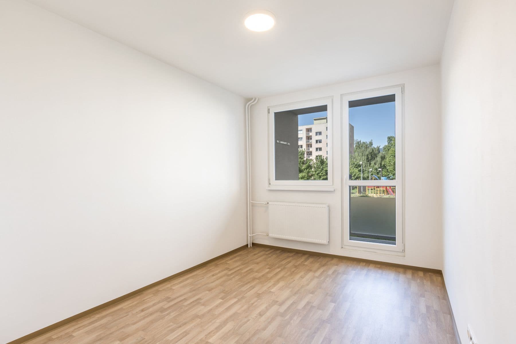 Pronájem bytu 4+1 82 m², Dobiášova, Liberec, Liberecký kraj Pronájem bytu 4+1 82 m², Dobiášova, Liberec, Liberecký kraj